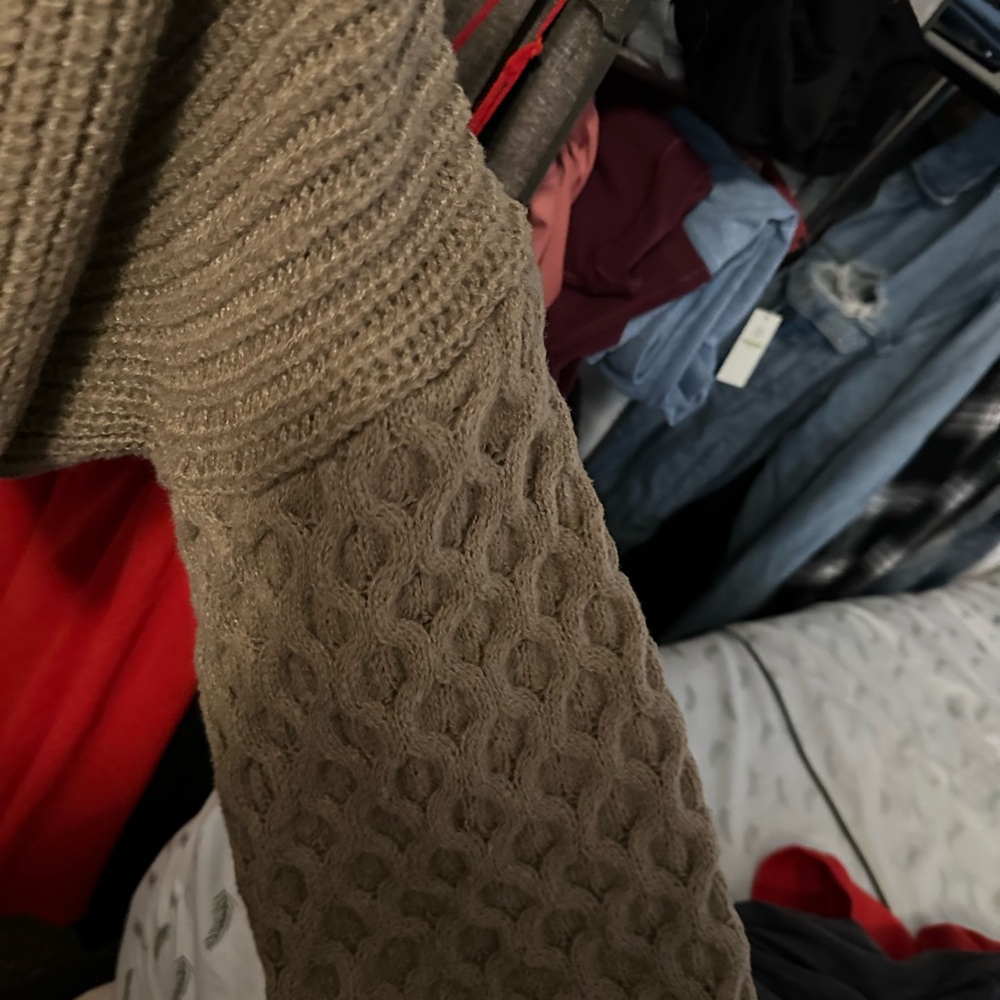 Cropped Tan Sweater - Picture 4 of 6